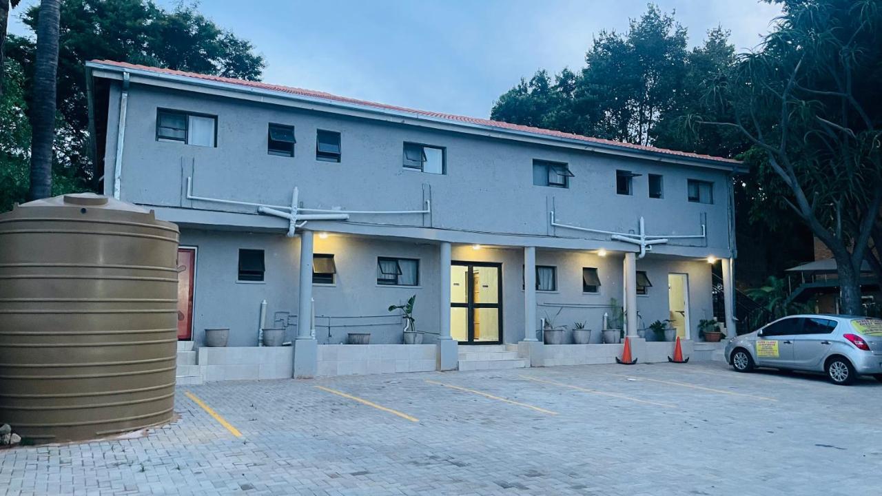 Super Classic Guest House Pretoria-Noord Exterior foto